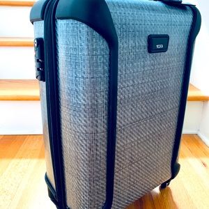 Tumi International Carry On - BRAND NEW